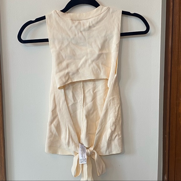 Zara cream coloured muscle tee - Picture 3 of 3